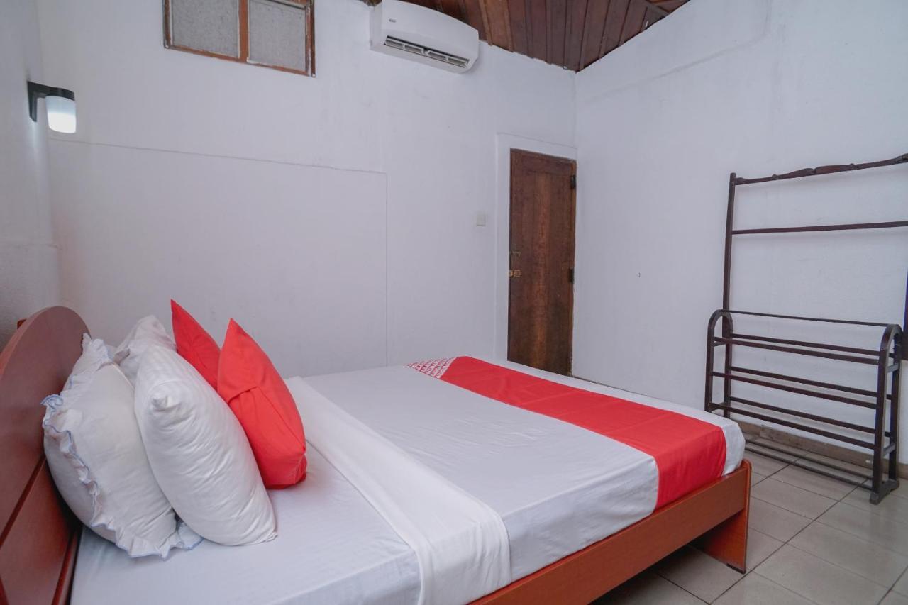 Oyo 384 Dilena Beach Resort Unawatuna Kültér fotó