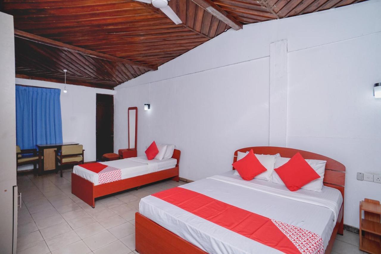 Oyo 384 Dilena Beach Resort Unawatuna Kültér fotó