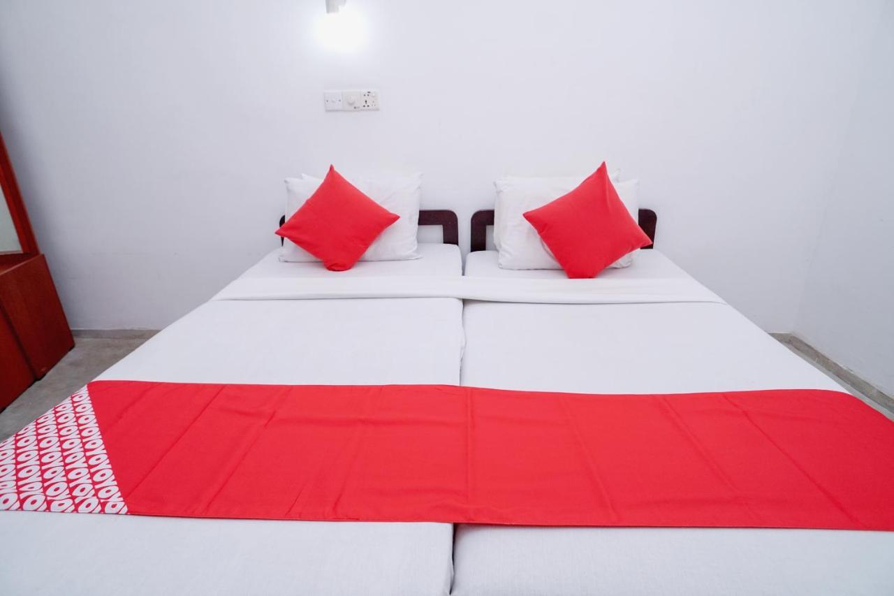 Oyo 384 Dilena Beach Resort Unawatuna Kültér fotó