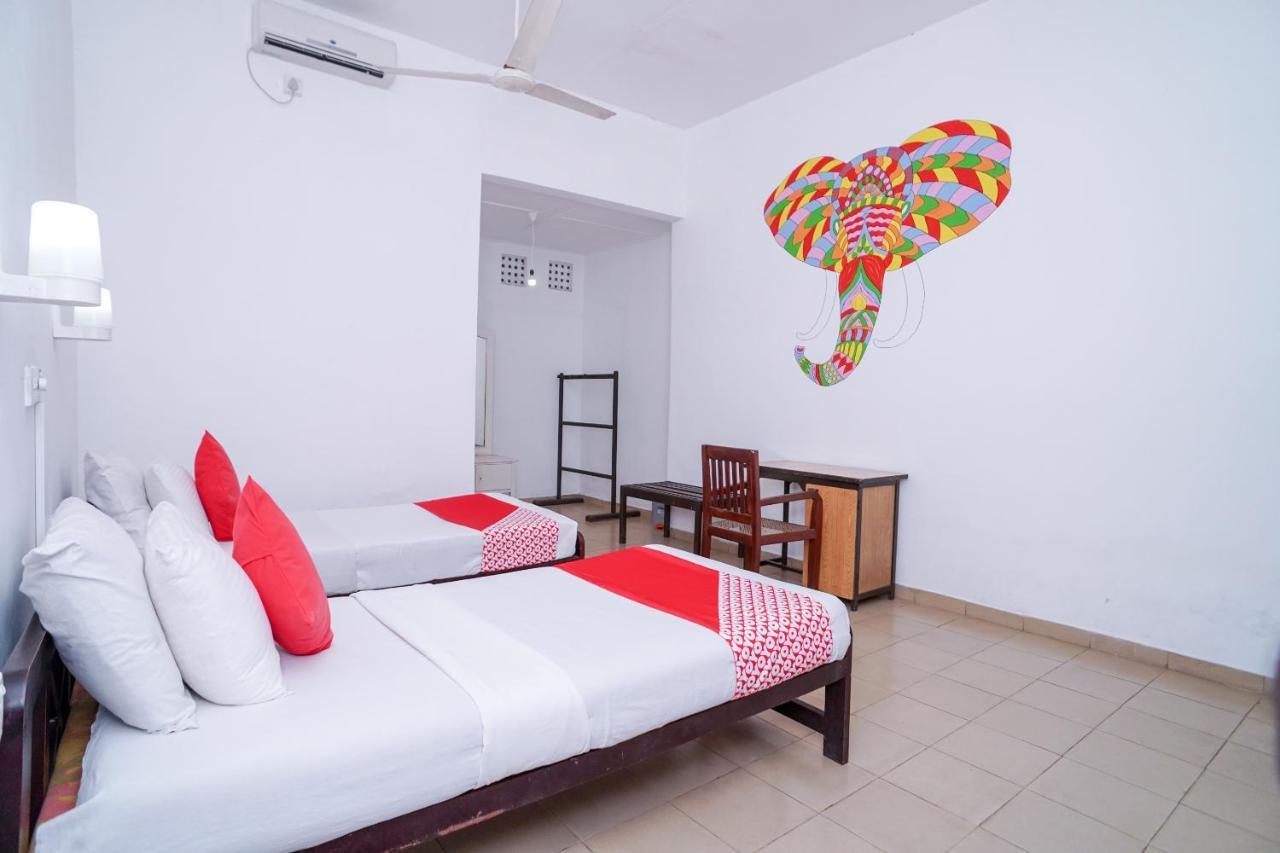 Oyo 384 Dilena Beach Resort Unawatuna Kültér fotó